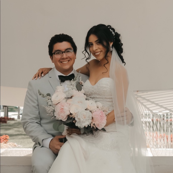 Meet your Posher, Jose - Picture 1 of 1